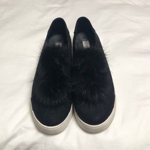 steve madden puffball shoes